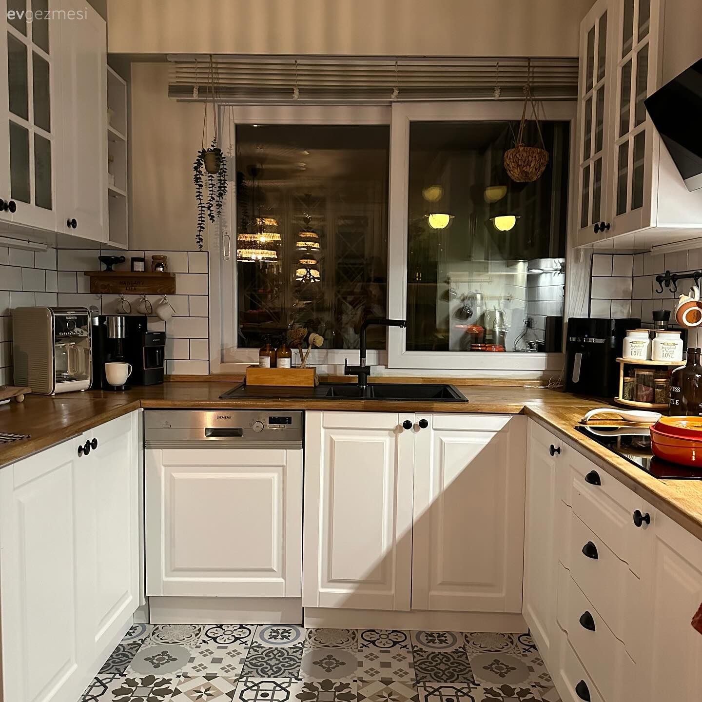 Köşe Koltuğun Baş Köşeyi Kaptığı Bu Evde Her Şey Kıvamında!