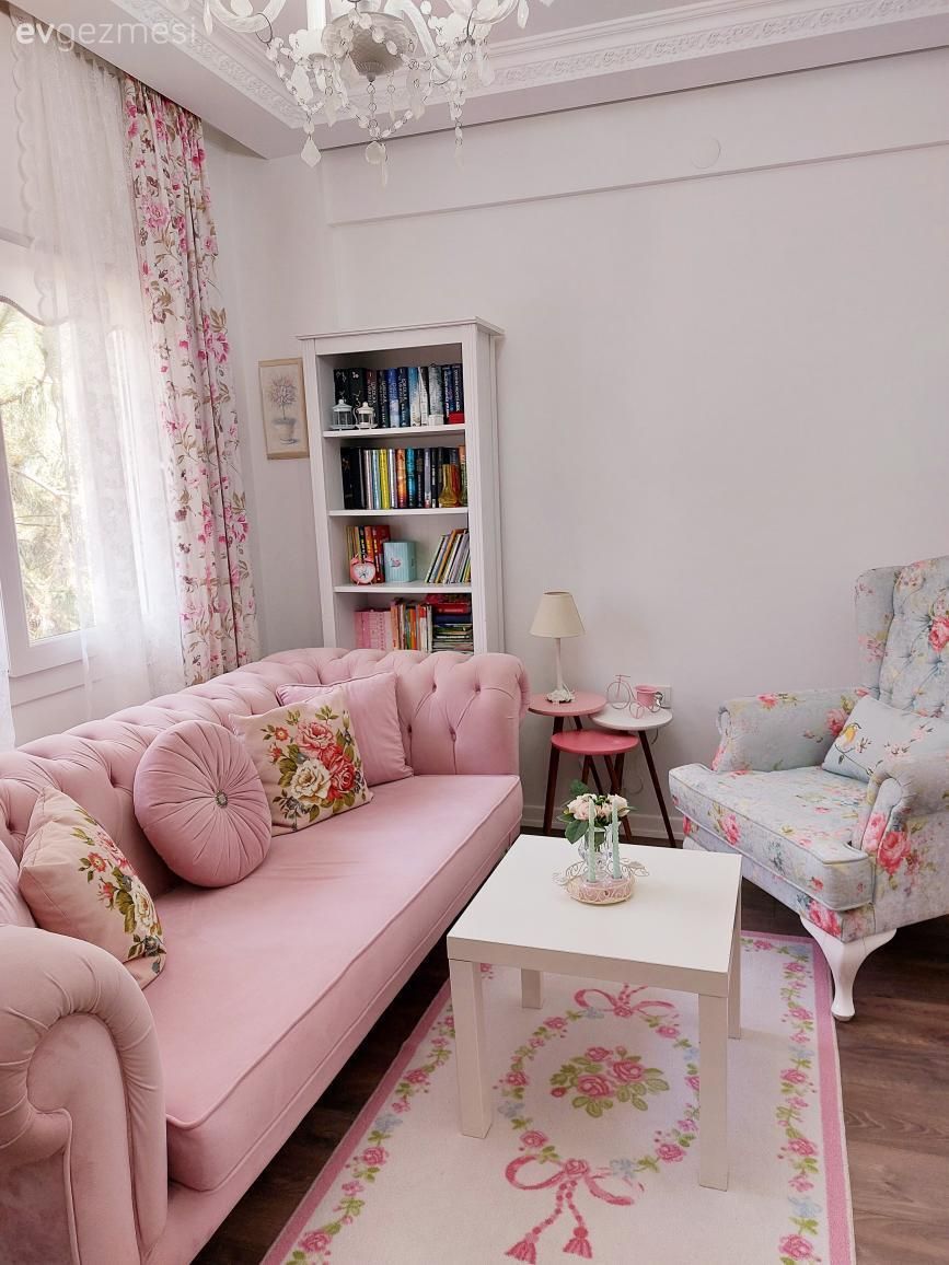 Ev Gezmesi: Buram Buram Country Kokan Bir İzmir Evi