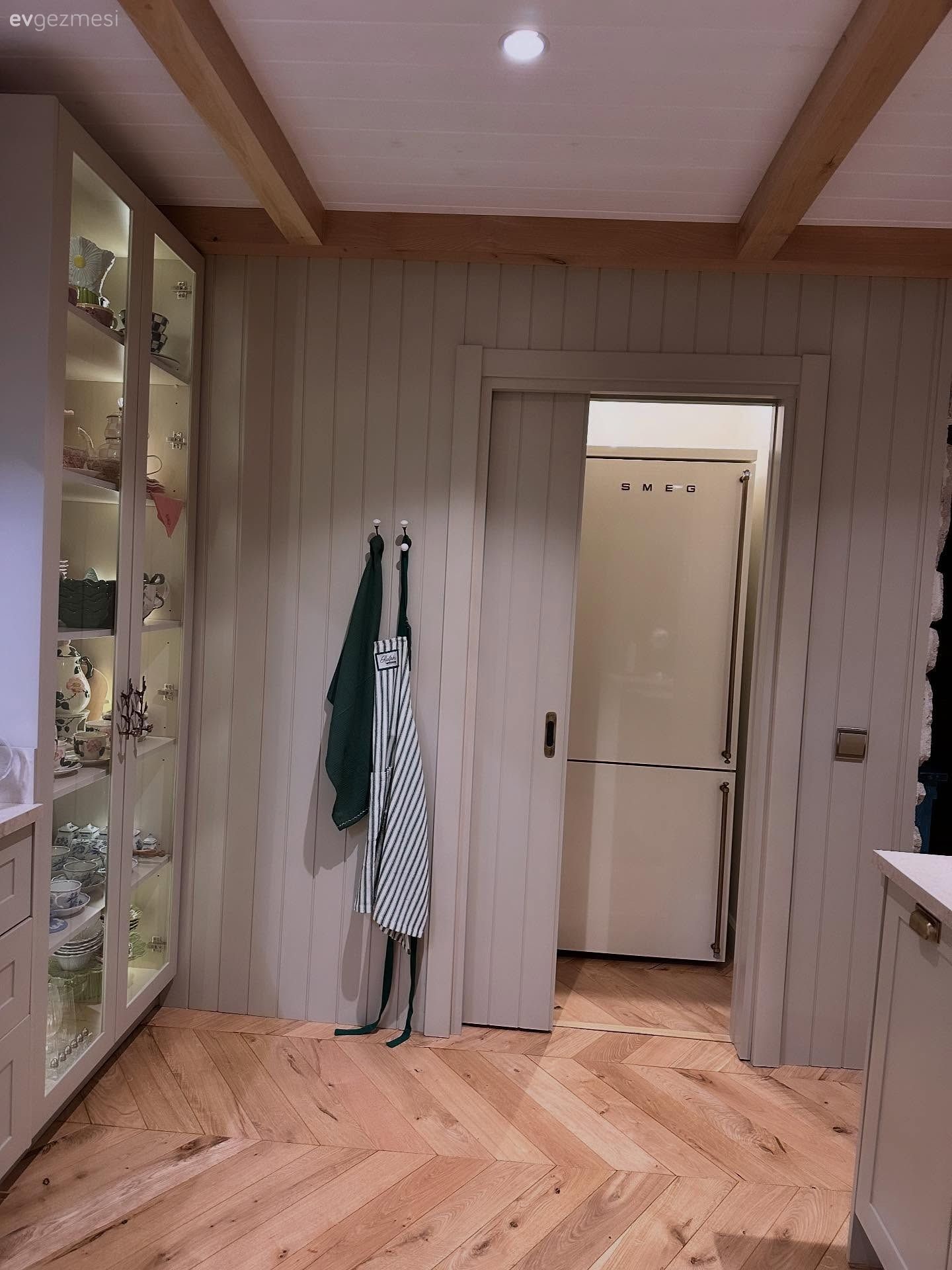 Otantik ve Romantik: Zevkli Seçimlerle Dolu Bir Kır Evi