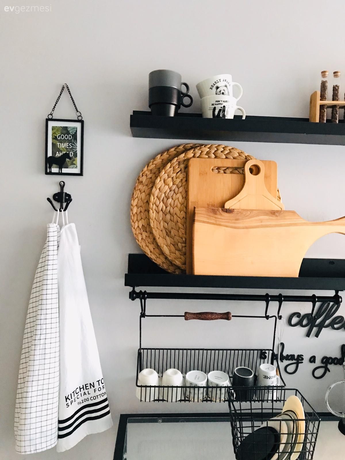 Mutfak, Beyaz, Siyah, Mutfak Avize Modelleri, Mutfak rafı, Mutfak halısı, Kahve köşesi