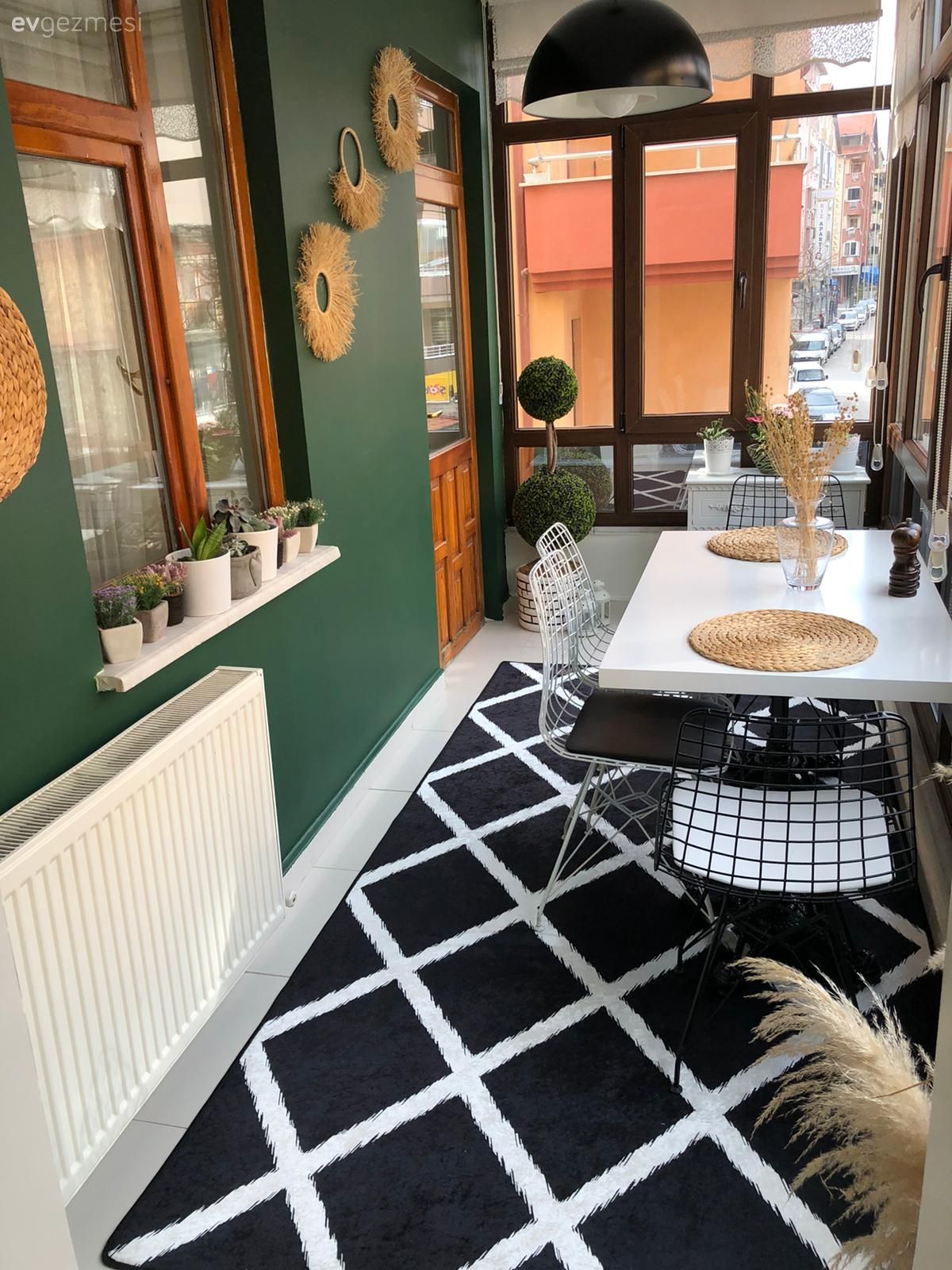 Bu Keyifli Evde Ev Sahipleri Değişiklik Yapmadan Duramıyor!