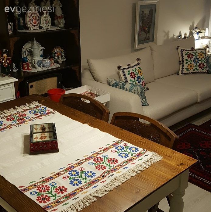 Beyaz, Kırmızı, Kahverengi, Koltuk takımı, Vitrin, Ahşap Mobilya