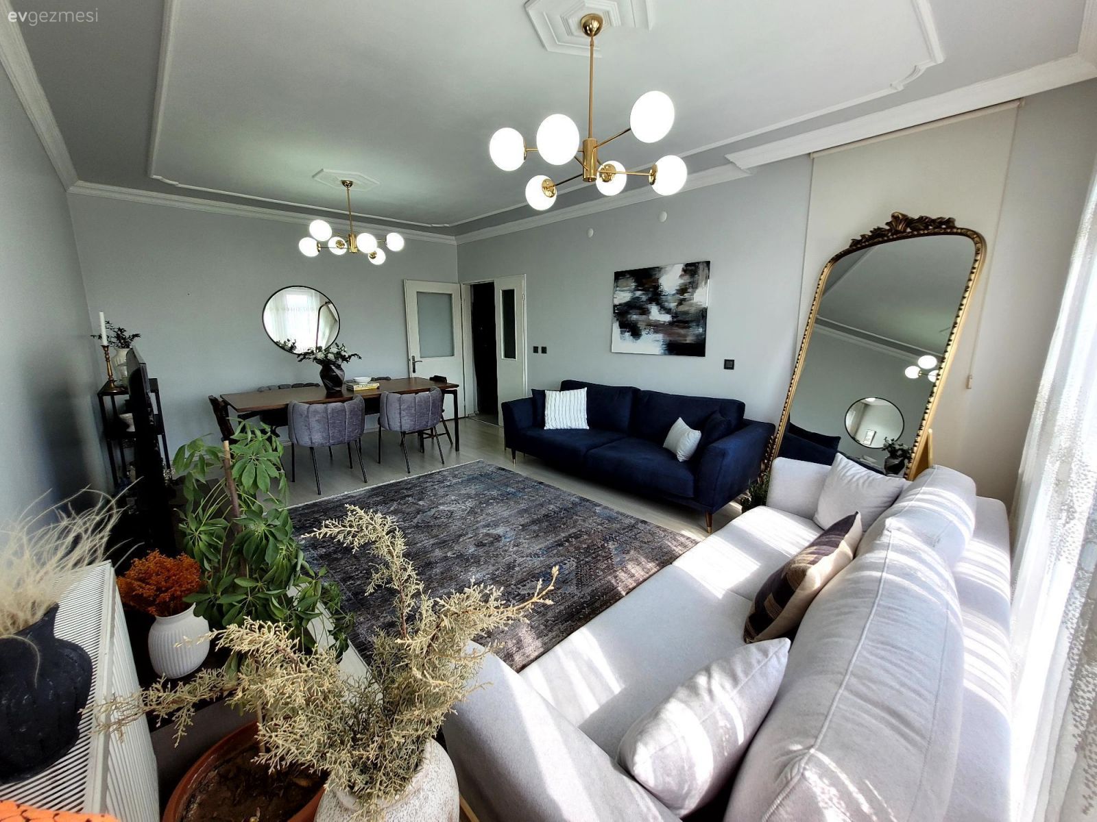 Salon, Modern, Parlament mavisi, Beyaz, Gri, Siyah, Koltuk takımı, Kırlent, Ev tekstili, Sandalye, Tv ünitesi, Tv ünitesi aksesuarları, Ev Aksesuar, Yemek masası, Boy aynası, Ayna, Halı, Salon halısı, Avize, Aydınlatma, Salon avizesi, Tablo, Duvar dekorasyonu