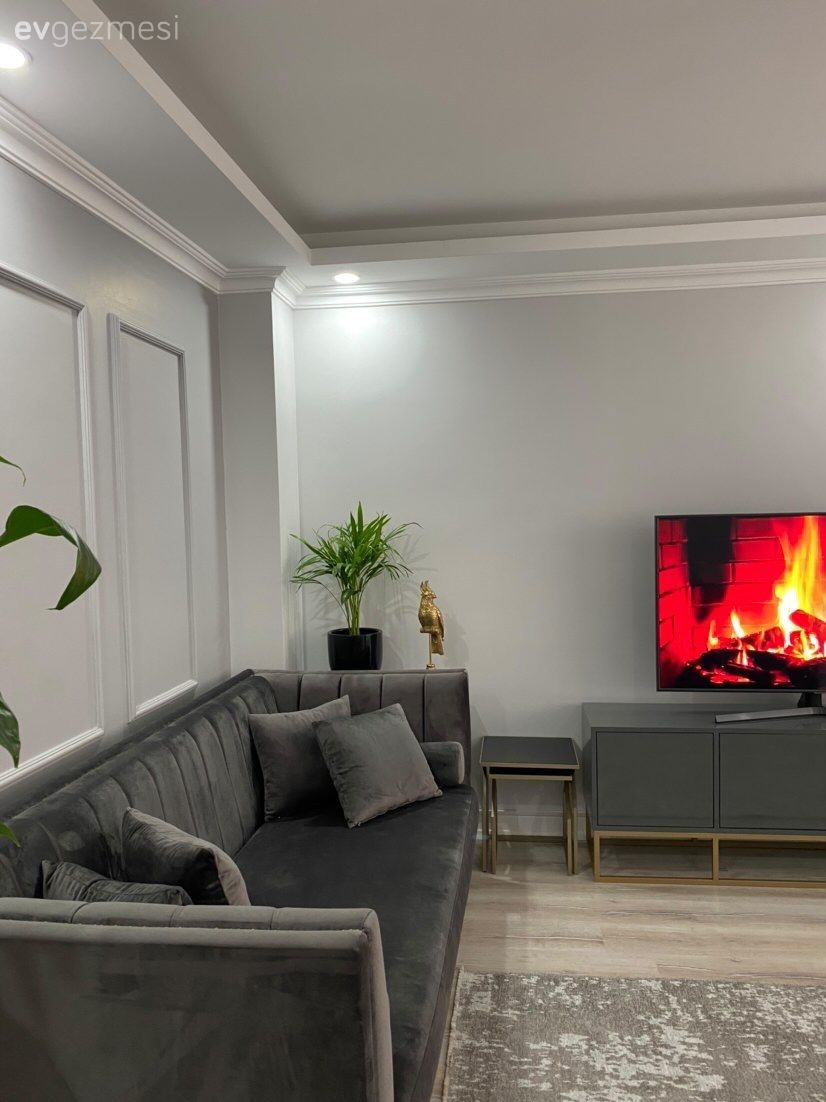 Bu Dikdörtgen Salonda Gri Rengin Etkisi Fazla!