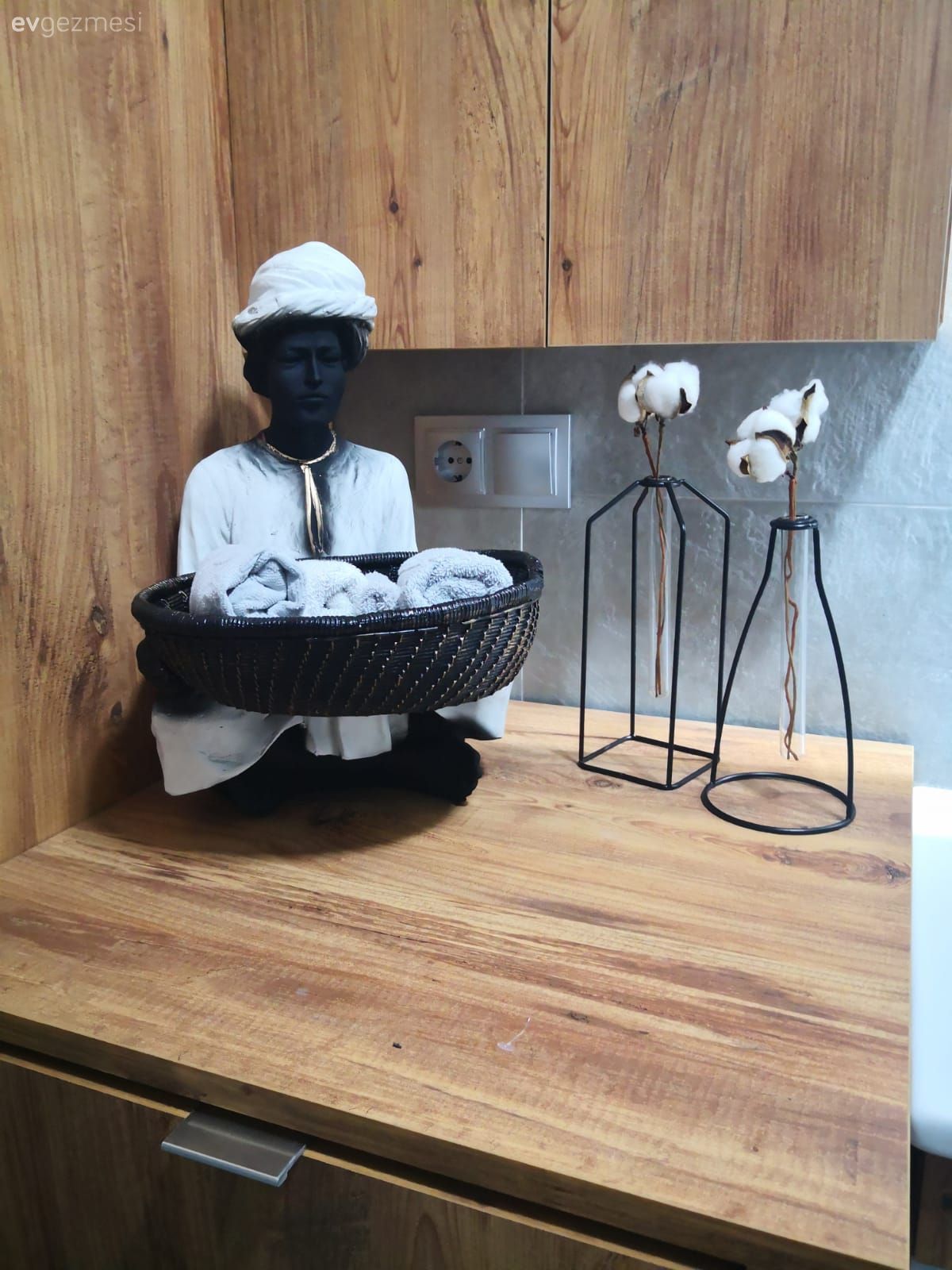 Öncesi&Sonrası: Dikey Dolaplar Küçük Alanı Verimli Hale Getirmiş!