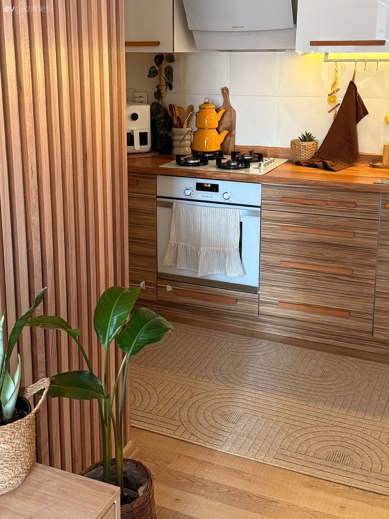 Ahşap mutfak, Mutfak, Amerikan Mutfak, Mutfak halısı, Mutfak aksesuarları, Davlumbaz, Ankastre