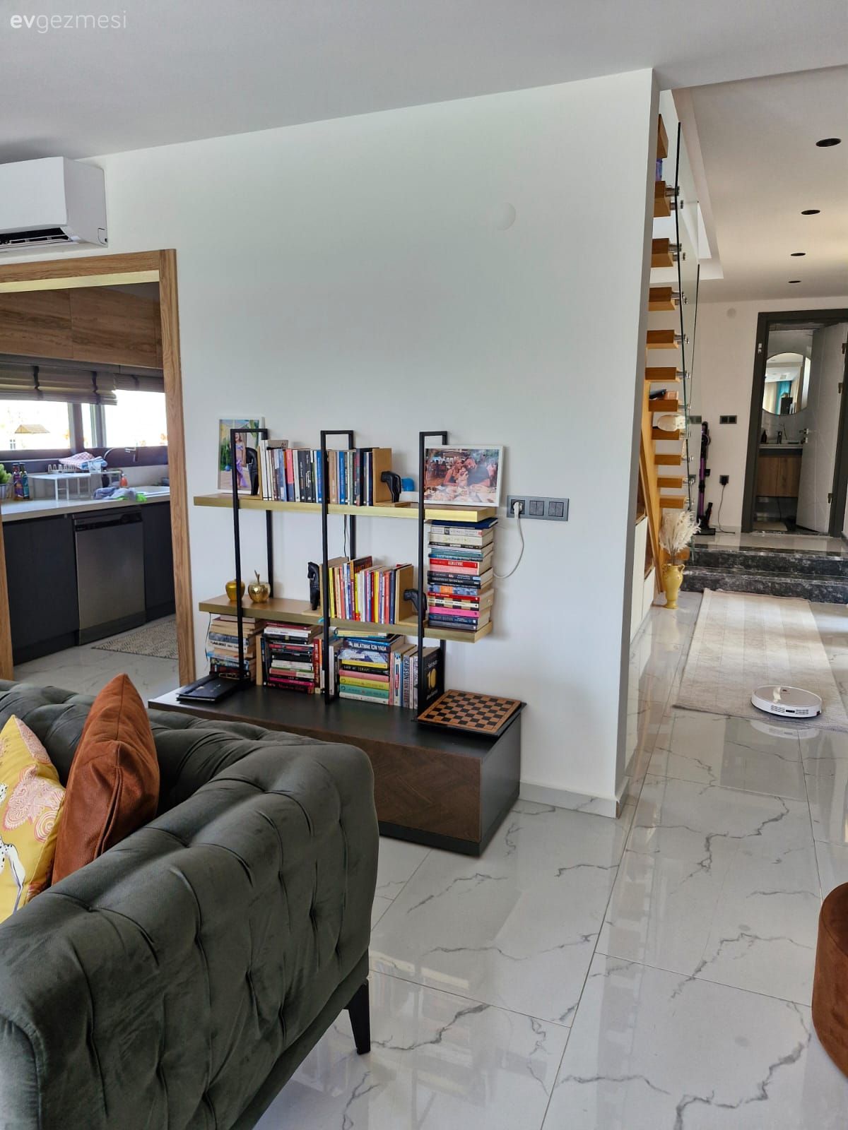 Bu Kuşadası Villasında Havuzlu Bahçenin Cazibesi Yüksek