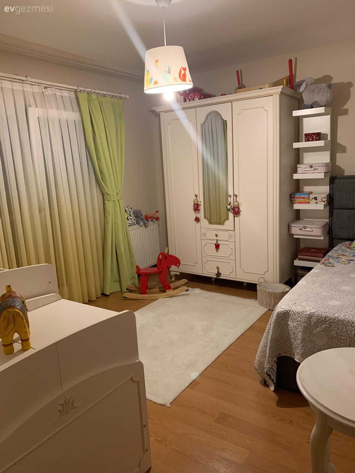 Ev Gezmesi: Temel Kriteri Konfor Olan Samimi Bir Ev