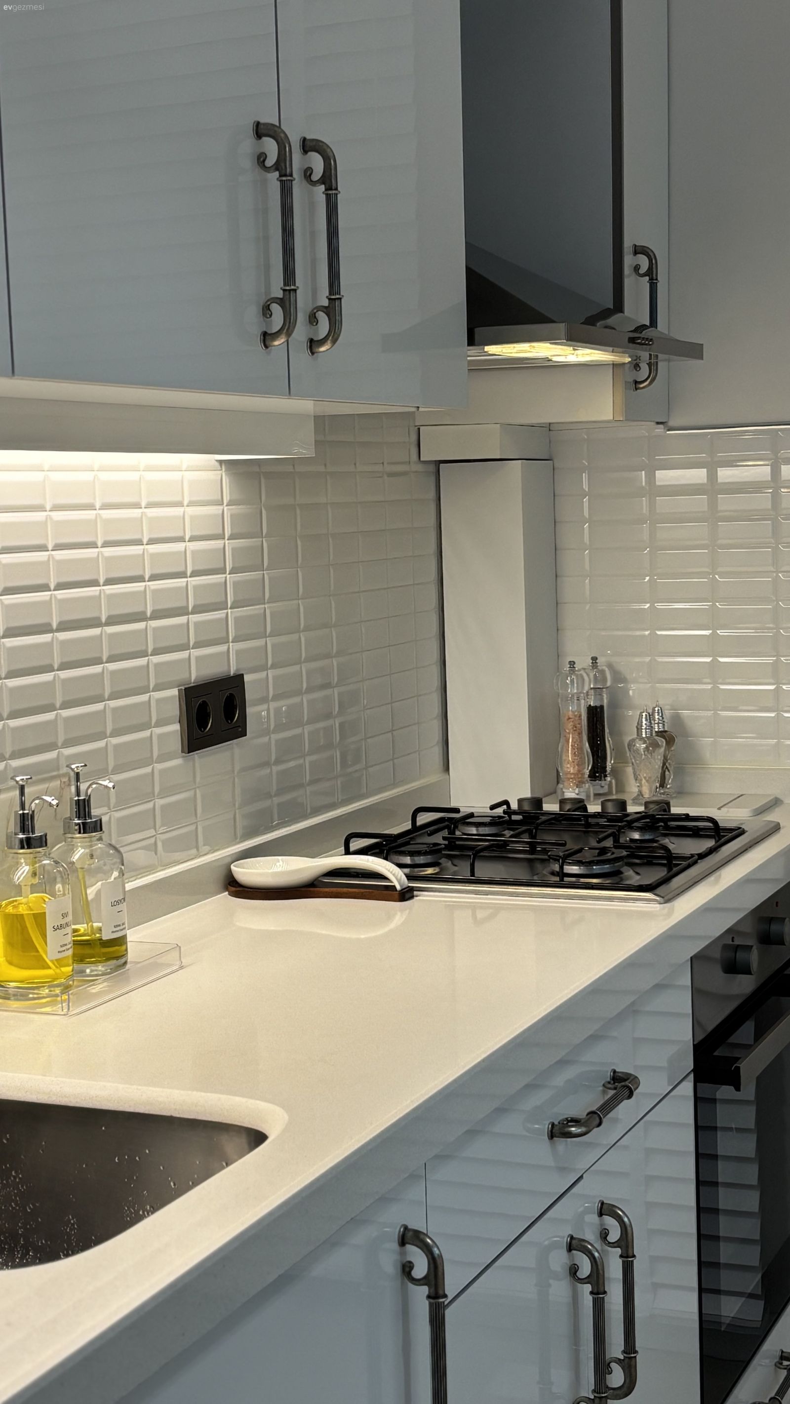 Beyaz, Siyah, Tezgah arası seramik, Mutfak tezgah arası, Mutfak tezgahı, Mutfak, Mutfak aksesuarları, Mobilya kulp ve ayakları