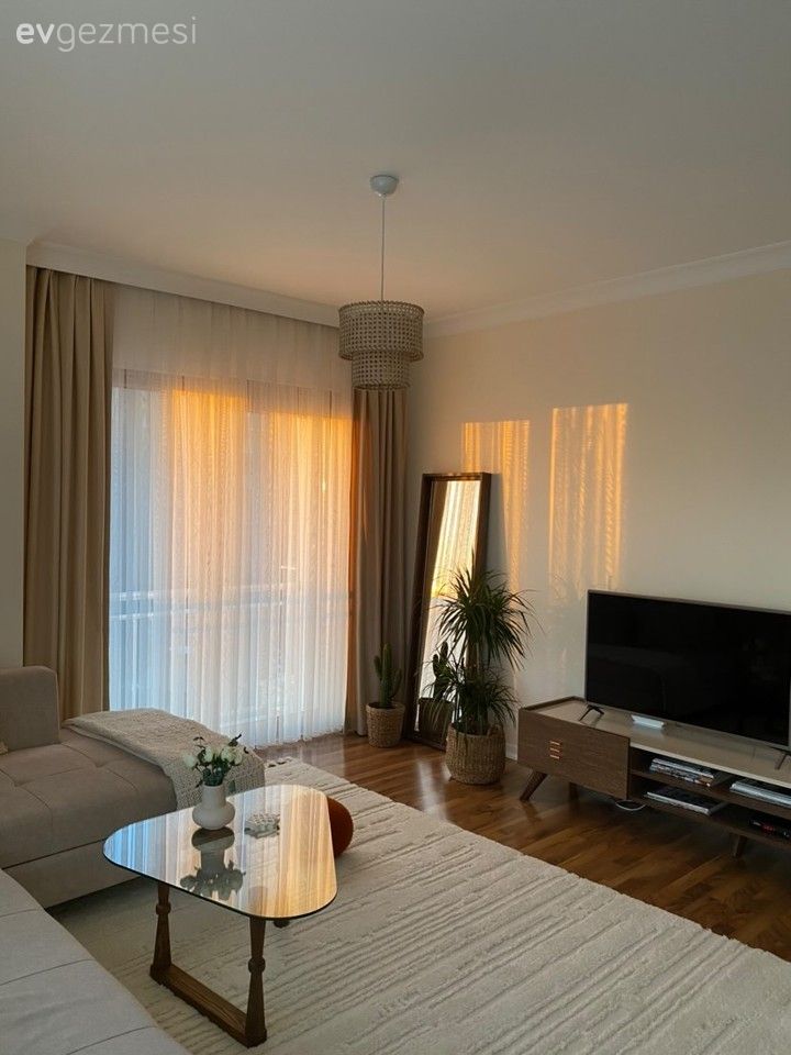 Bu Evin En Belirgin Özelliği Keyfine Düşkün Olması!