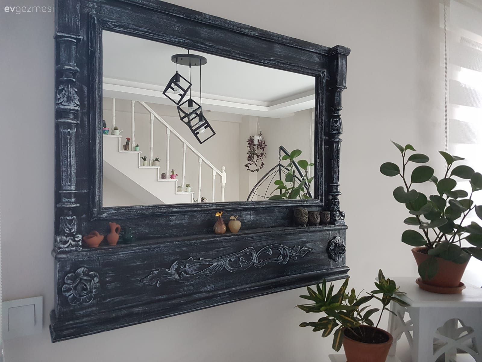 Düzensizlik Algısını Yıkan Bekar Evi: Sercan Bey'in Eklektik Dekoru