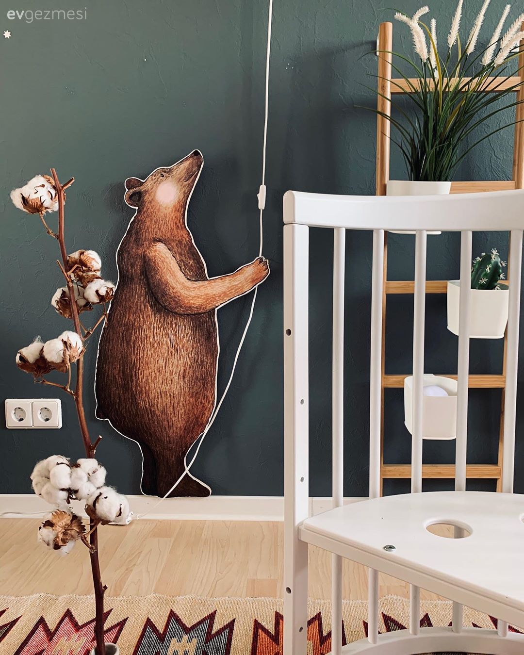 Bu Evin Tamamında Tatlı Bir Huzur Geziniyor