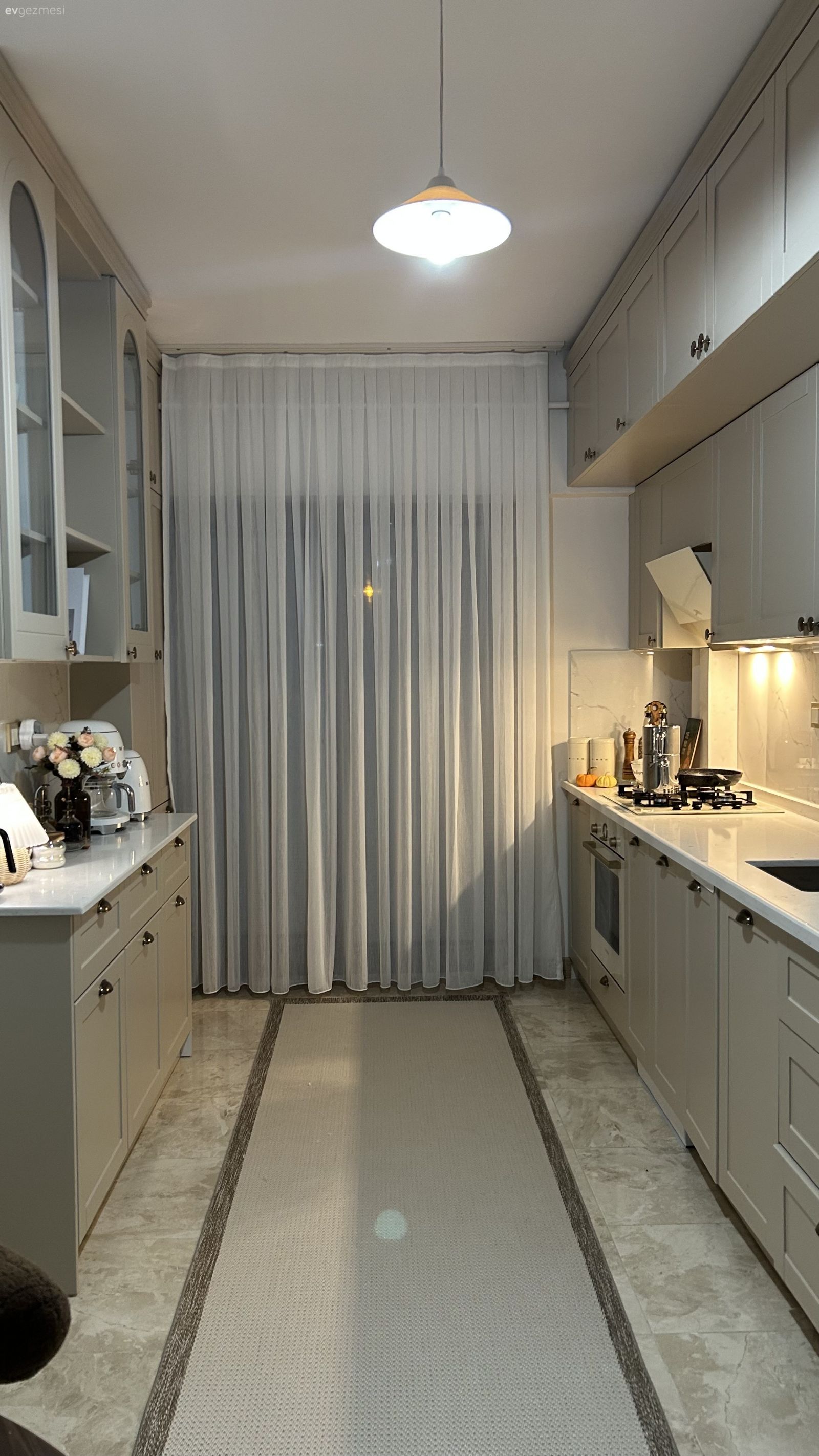 İpeksi Gri Dolaplar Bu Elazığ Mutfağına Pek Yakışmış