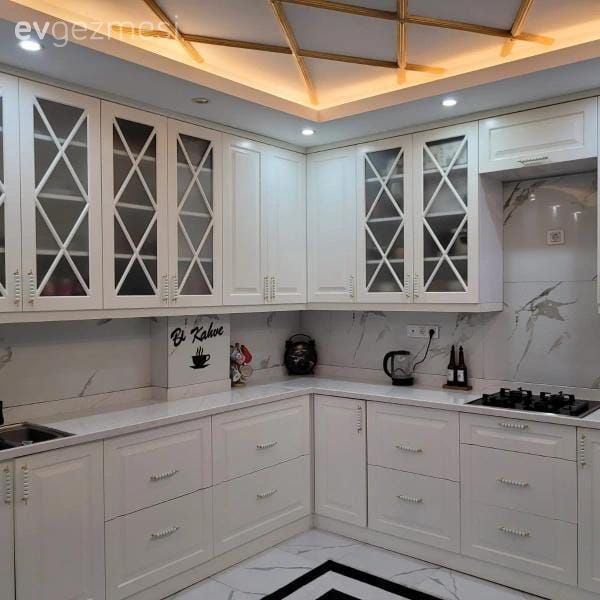 Mutfak, Beyaz, Beyaz mutfak, Siyah- Beyaz, Mutfak halısı, Mutfak tezgahı, Mutfak tezgah arası