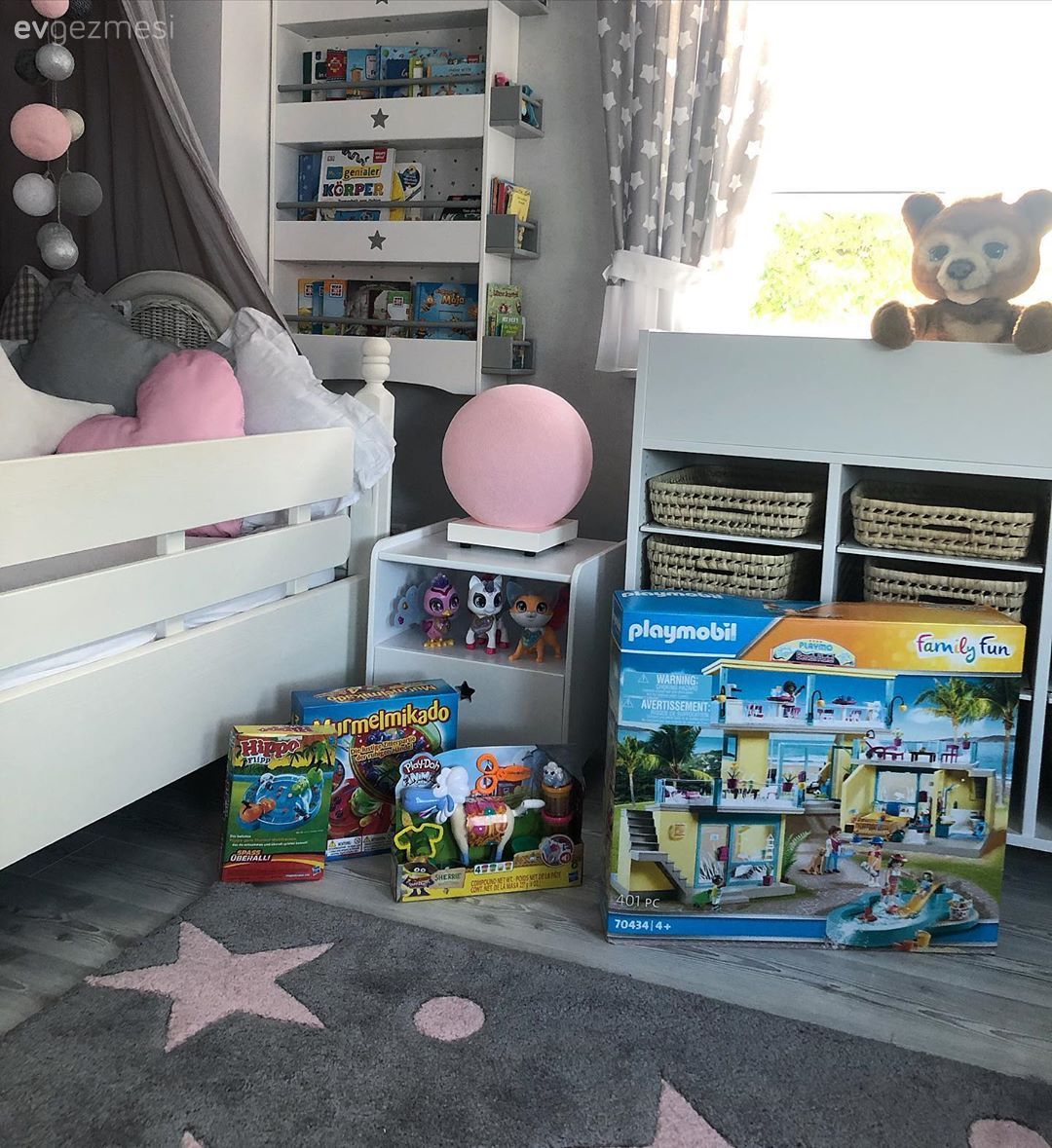 Çocuk Odası, Beyaz, Gri, Pudra pembe, Cibinlik, Çocuk odası duvar dekorasyonu, Çocuk odası halısı