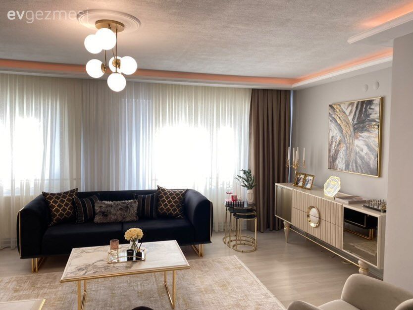 Salon, Bej, Füme, Krem, Altın, Koltuk takımı, Kahverengi, Fon perde, Perde, Tül perde, Orta sehpa, Sehpa, Avize, Aydınlatma, Salon avizesi, Tv ünitesi, Tv ünitesi aksesuarları, Ev Aksesuar, Berjer, Led aydınlatma, Saksı, Kırlent, Ev tekstili, Modern klasik, Klasik