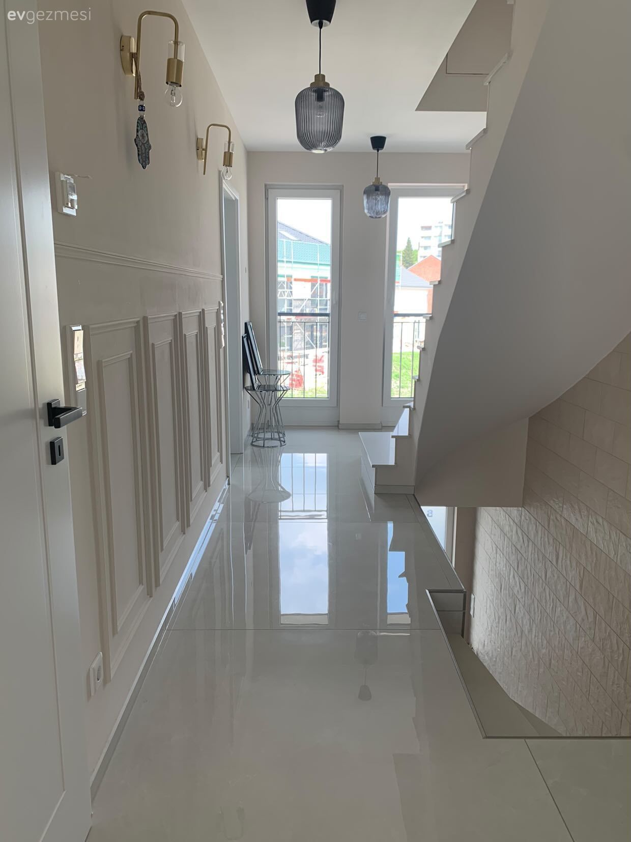 Antre, Beyaz, Duvar çıtalama, Zemin seramikleri, Merdiven