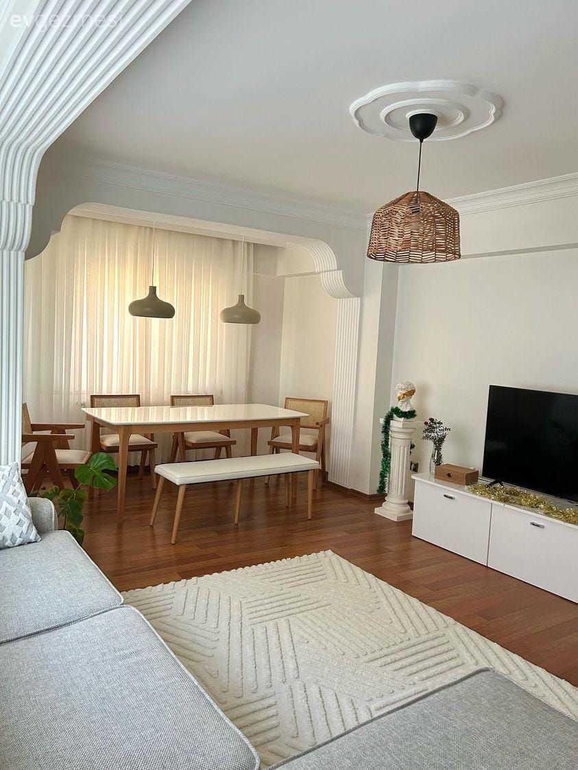 Bu İstanbul Evinde Minimalist Felsefe Kendini Çok Belli Etmiş!