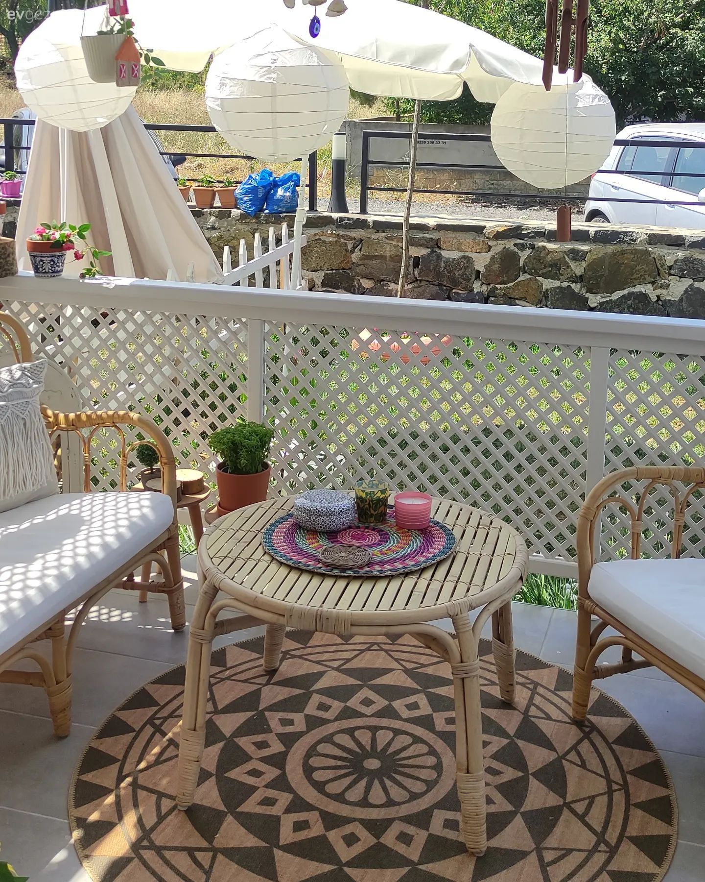 Hasır, Balkon oturma grubu, Balkon, Balkon halısı, Balkon avizesi, Balkon masası, Beyaz, Krem, Kahverengi