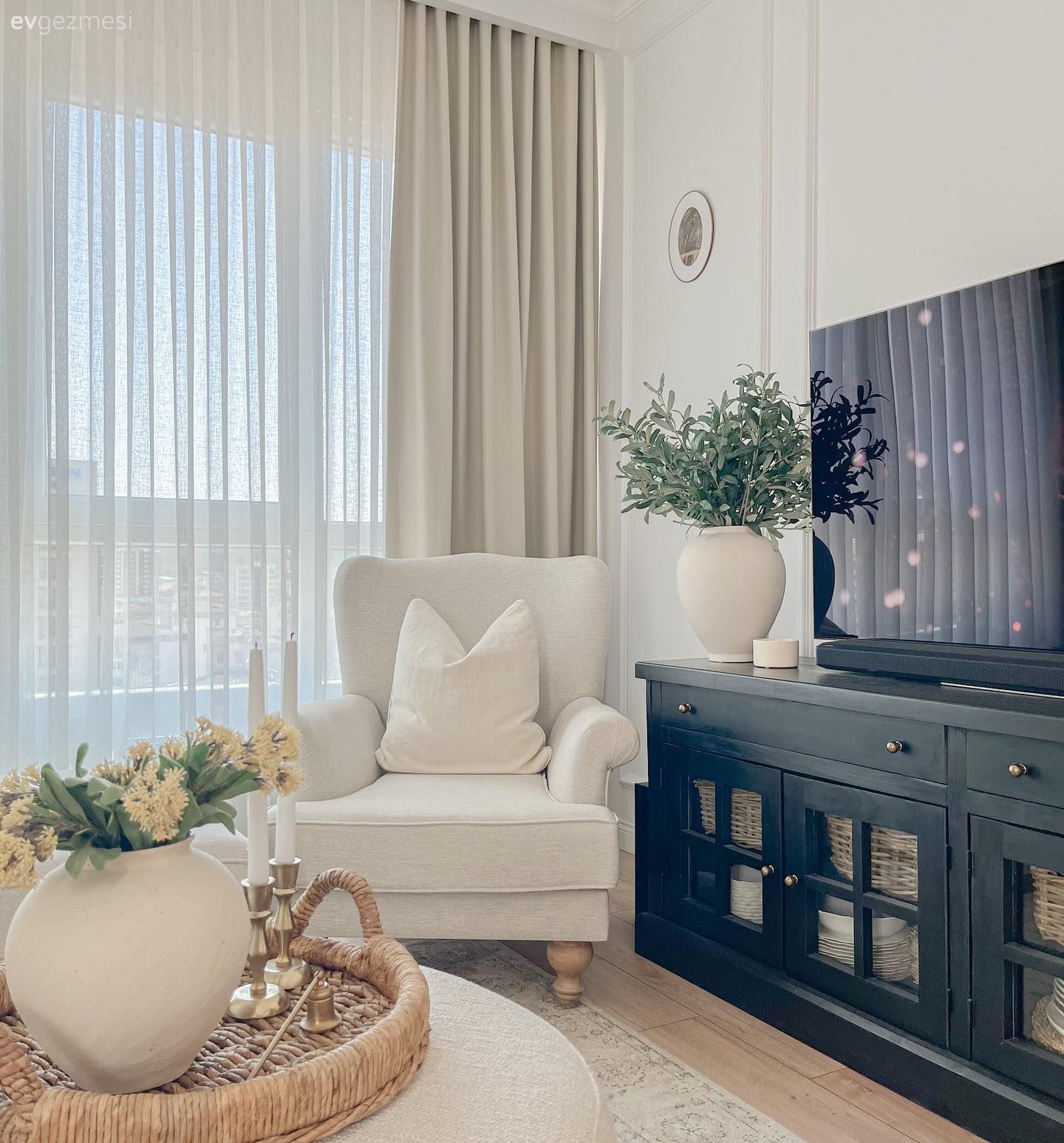 Bu İstanbul Evinde Beyazın Zarafeti Buram Buram Hissediliyor!