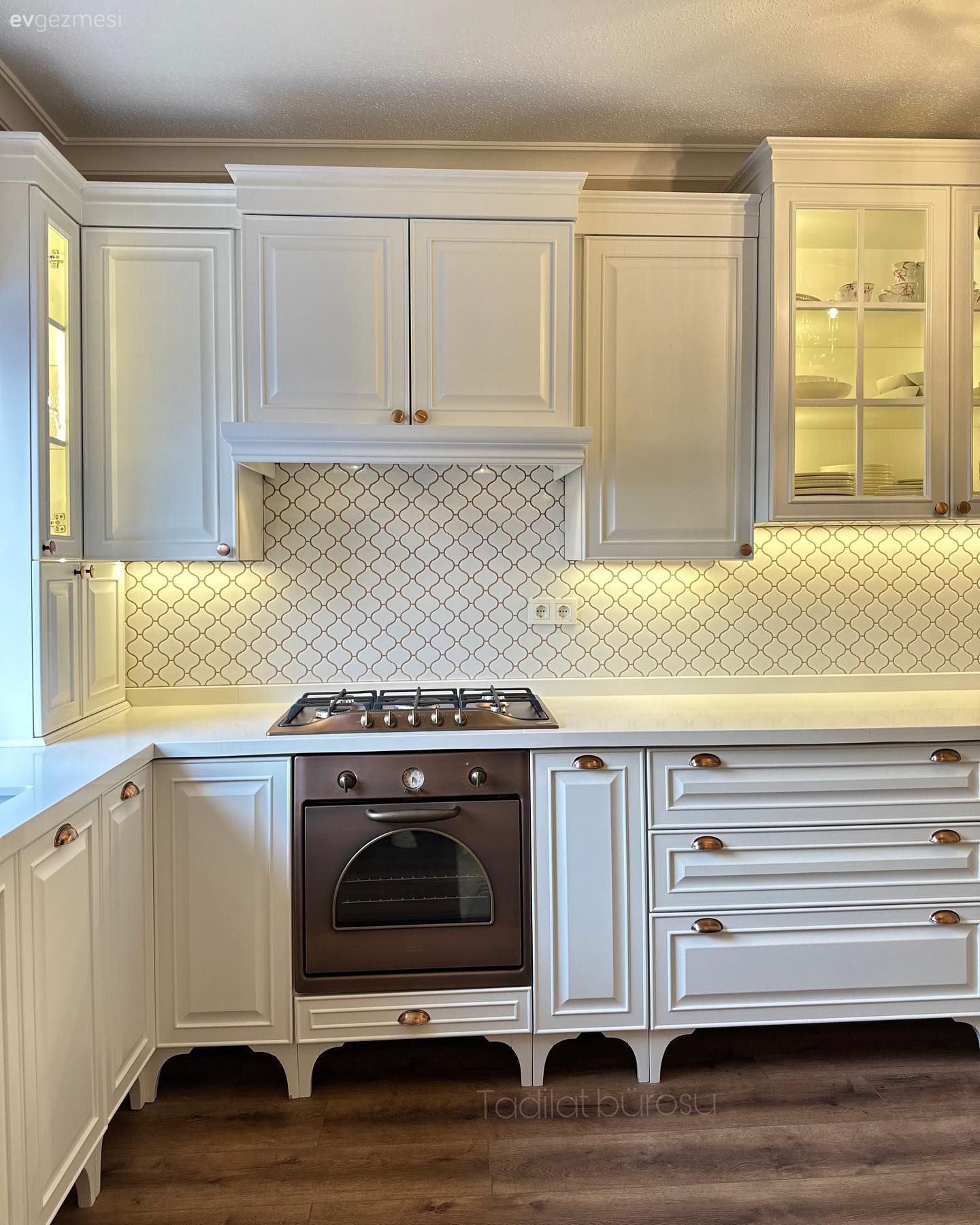 Bu Göz Alıcı Mutfakta Country Tarz Modern Şekilde Yorumlanmış!