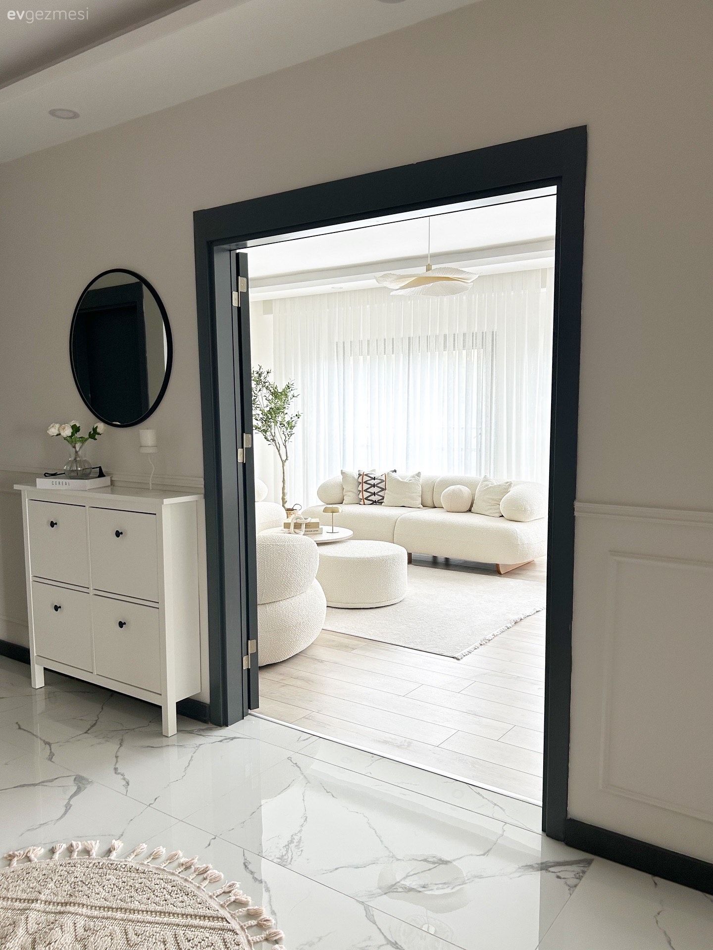 Bu Ferah Evde Çocuk Sayısı Beyaz Sevgisine Engel Olmamış