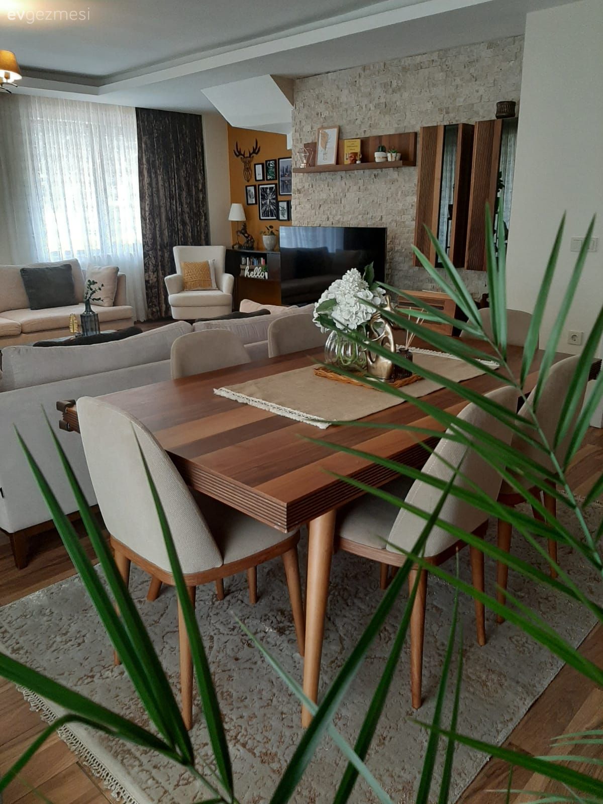 Bu Evde Popüler Trendler Kişisel Yorumlarla Yeni Bir Hal Almış!