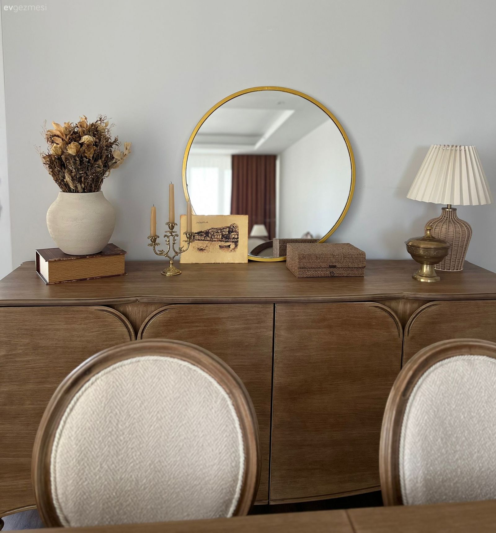 Bu Erzurum Evinde Ayrı Yerlerden Alınan Parçaların Uyumu Var