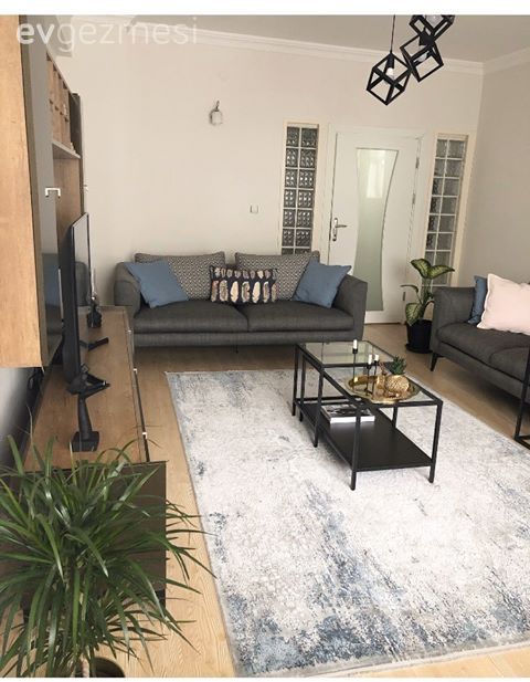 Bu İzmir Evinde Modern Stil Kendini Çok Belli Etmiş!