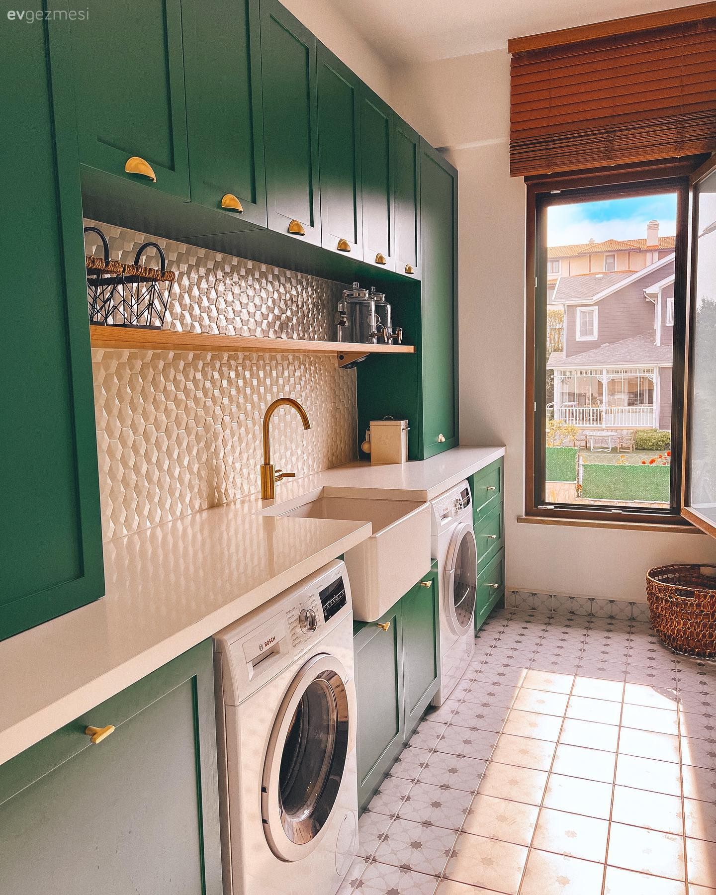 Zamansızlığı Sağlayan Bütün Parçalar Bu İddialı Evde Toplanmış!