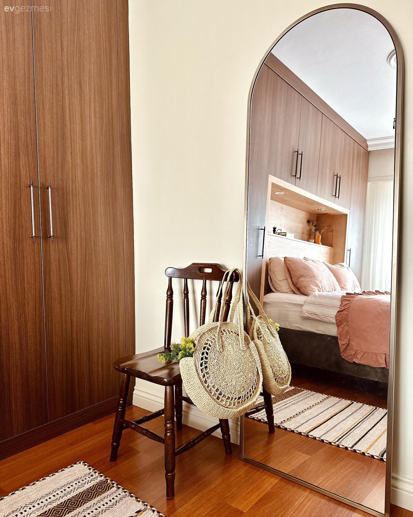 Öncesi&Sonrası: Bu Country Yatak Odası Şimdi Daha Romantik!