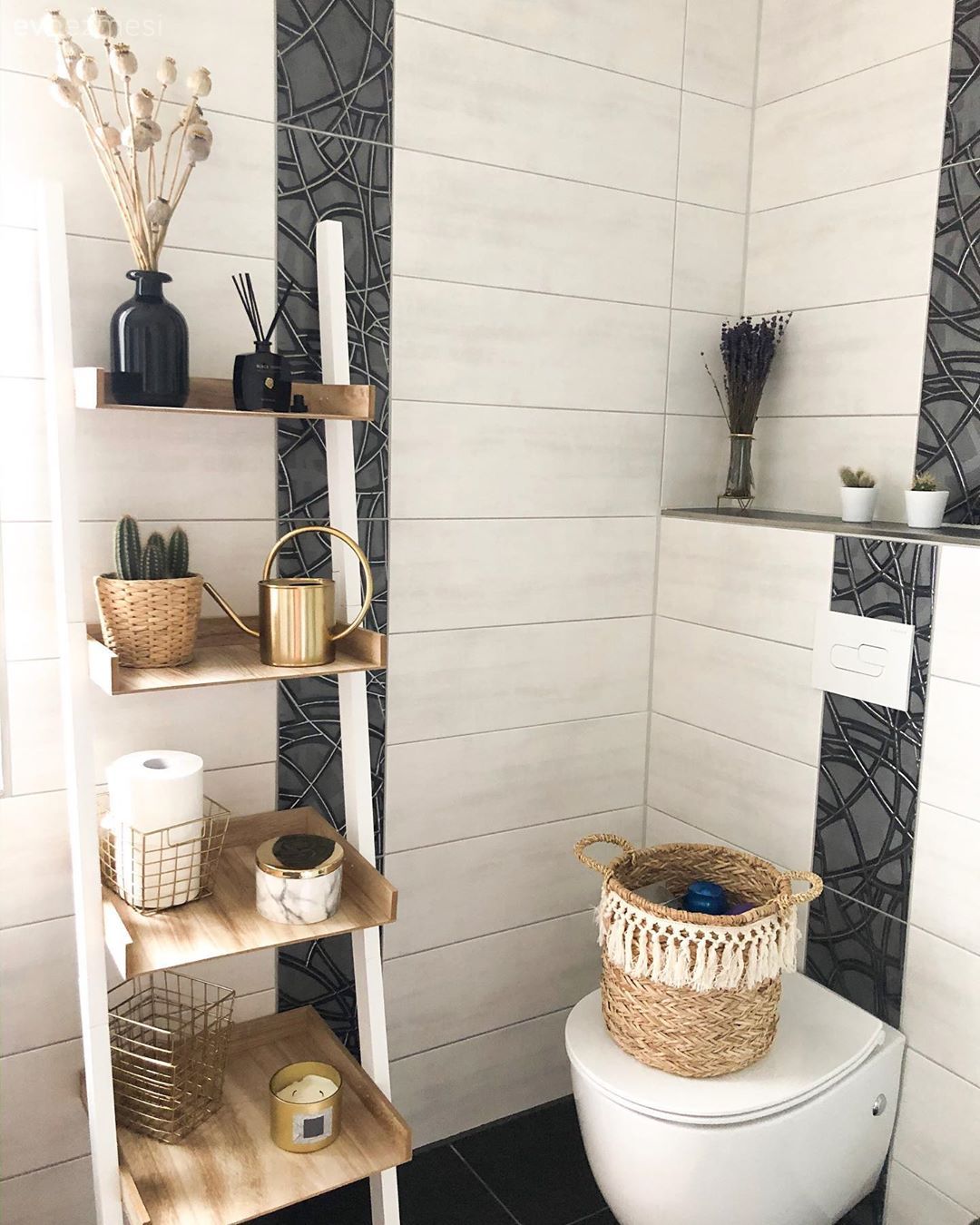 Banyo, Beyaz, Füme, Banyo rafı, Banyo dolabı, Banyo seramikleri, Banyo paspası