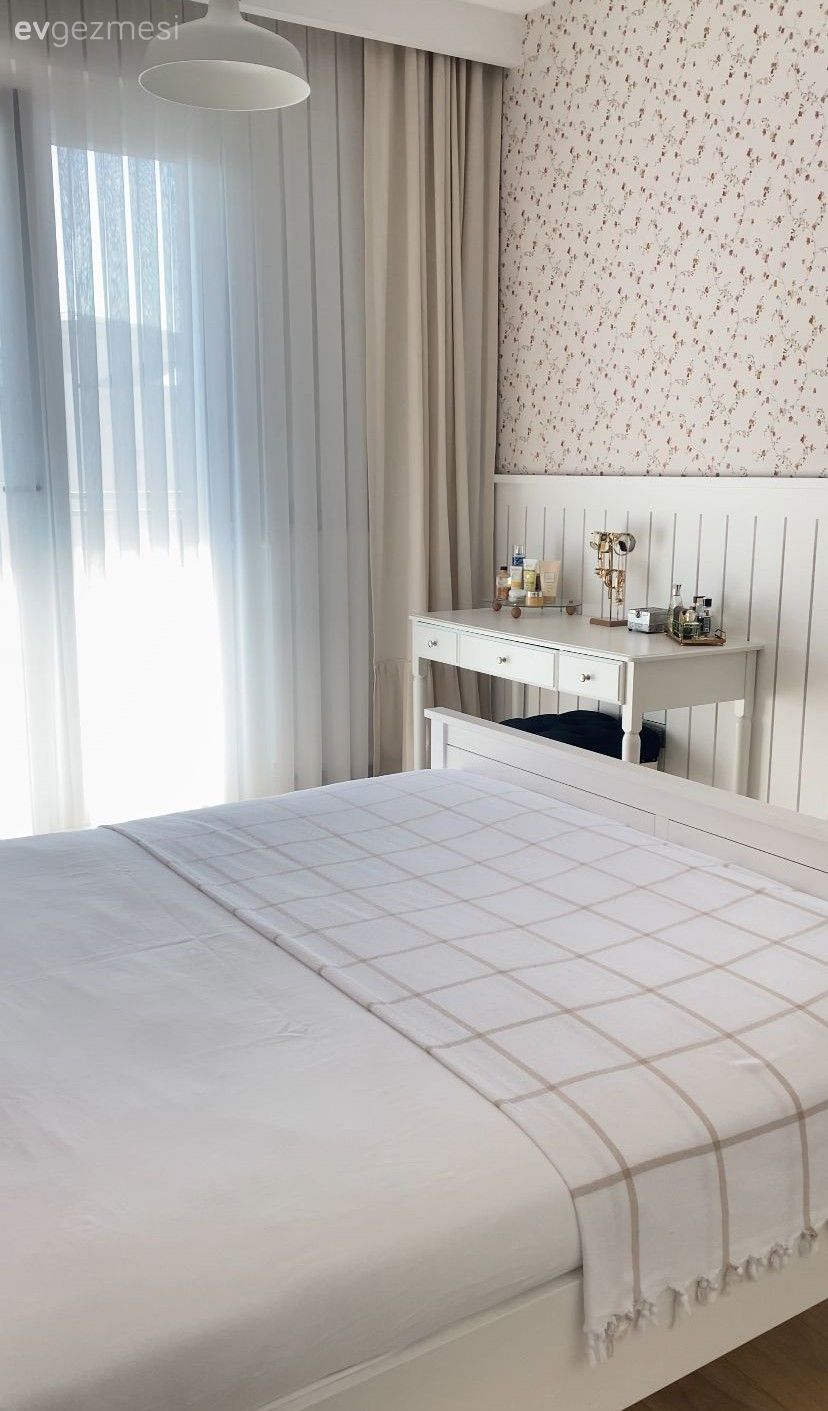 Öncesi&Sonrası: Düz Duvarlara Veda Eden Bu Oda Artık Daha Samimi!