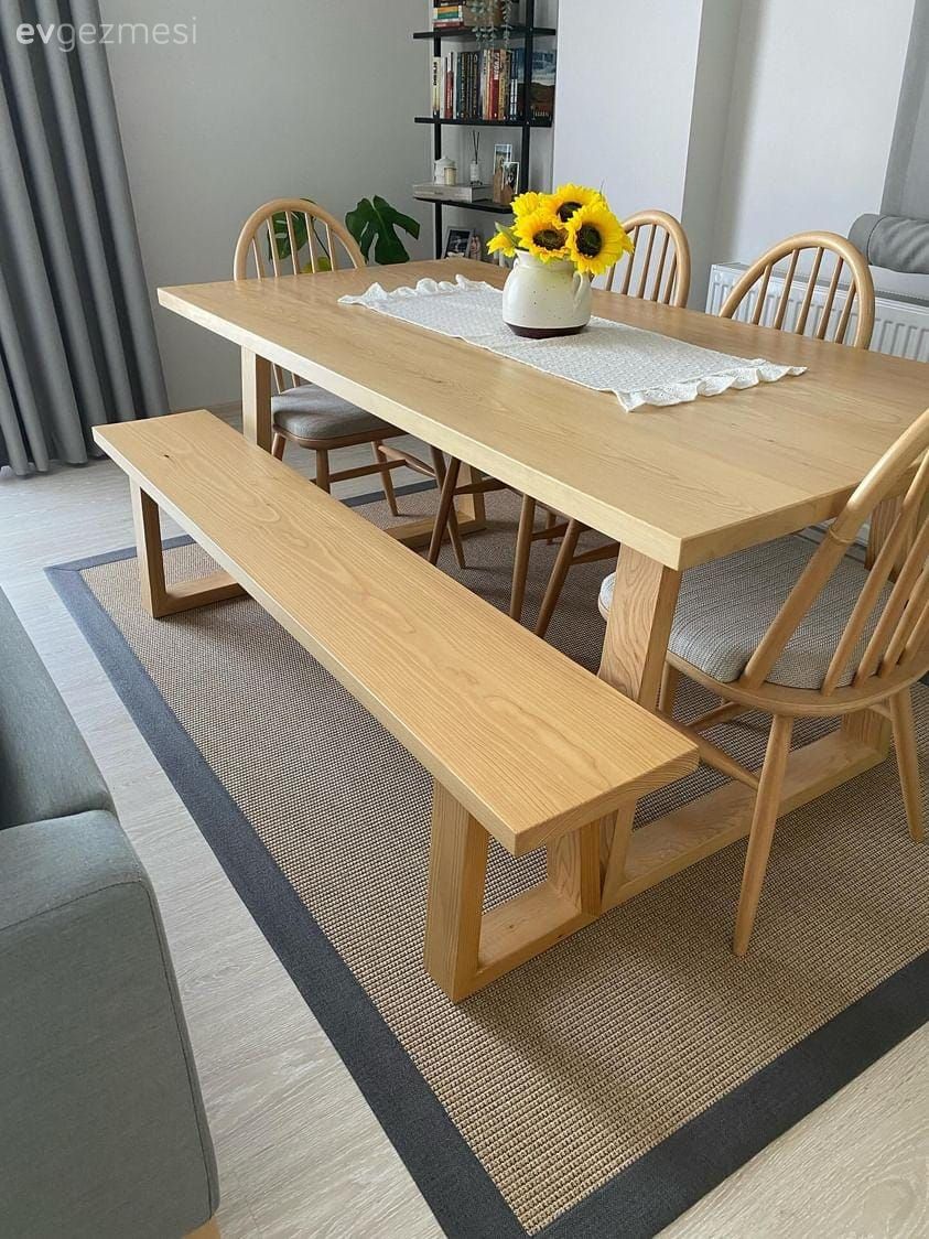 Bu Yalova Evinde Modern Mobilyalar Yeşil Duvarın Enerjisi ile Hareketlenmiş!