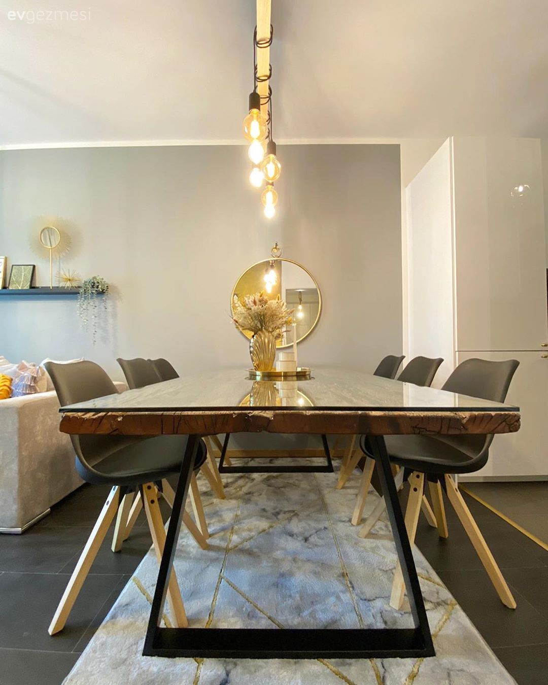 Bu Keyifli Evde Göze Çarpan Detayların Haddi Hesabı Yok