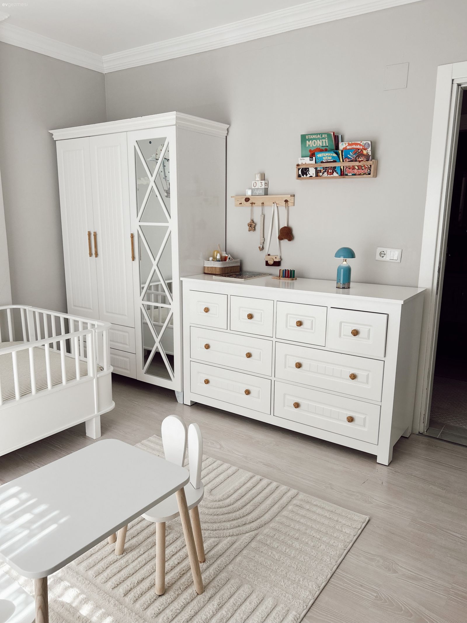 Alışıldık Tasarımları Seven Bu Evde Ferahlık ve Samimiyet Yan Yana