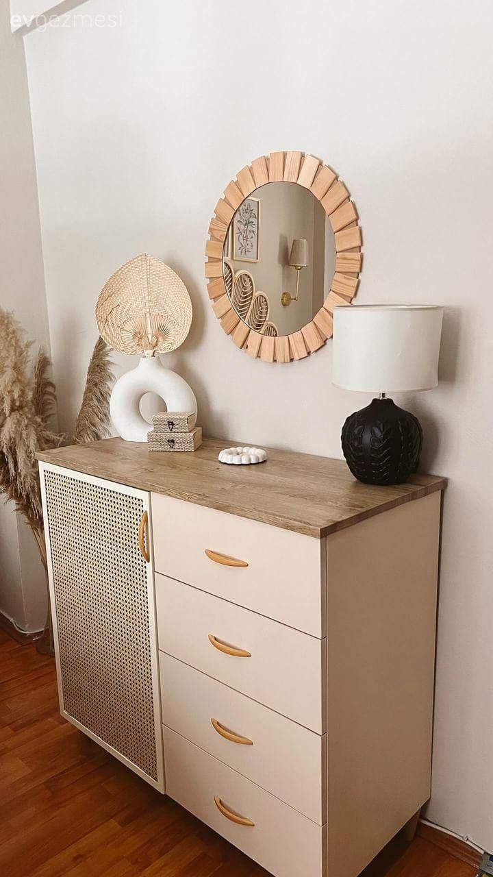 Küçük Salonu Ferahlatmak İçin Doğru Hamleler Yapılan İstanbul Evi!