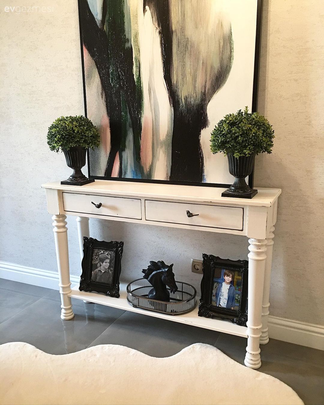 Antre, Beyaz, Tablo, Duvar dekorasyonu, Post halı, Halı, Dresuar, Aplik, Aydınlatma, Siyah