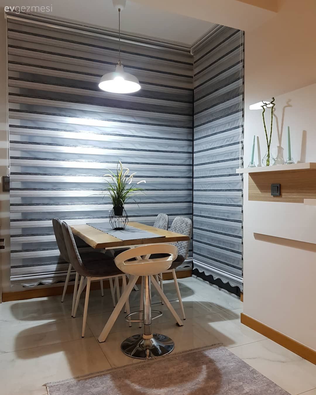 İddialı Renkler ve Mimari Detaylar Bu Dekora Çok Yakışmış!