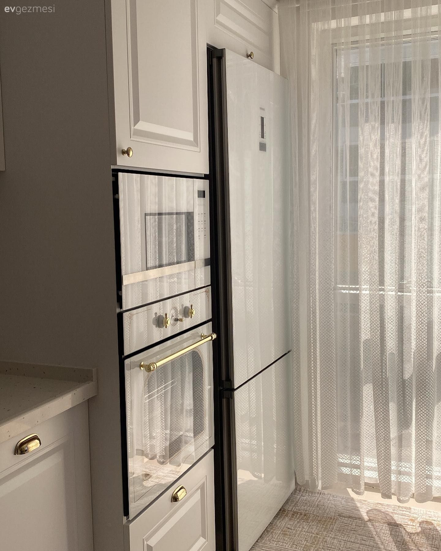 Öncesi&Sonrası: Bu Mutfağın Yeni Haline Beyaz Damga Vurmuş