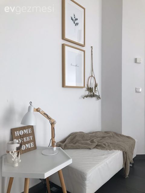 Çerçeve, Tablo, Duvar dekorasyonu, Beyaz, Puf, Yan sehpa, Sehpa, Dekoratif Objeler