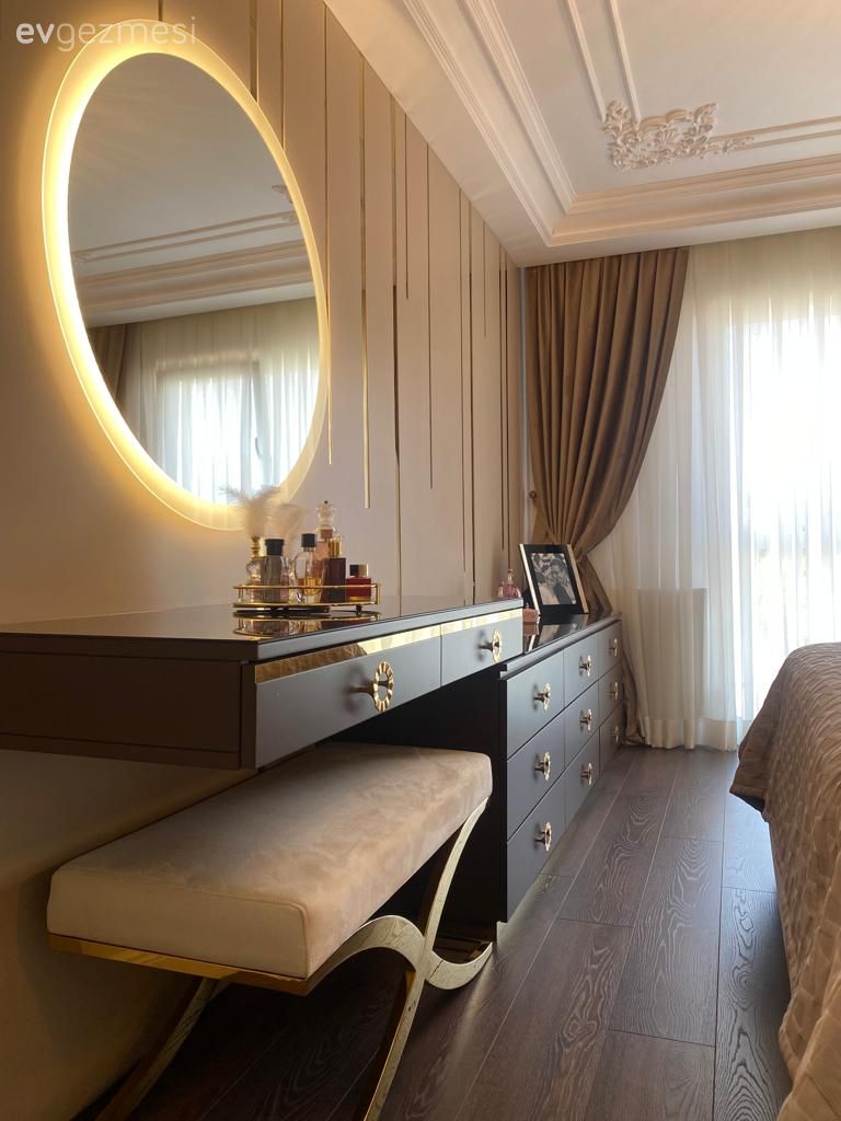 Bu Kocaman Evde Mutfak Dört Ayrı Bölümden Oluşuyor!