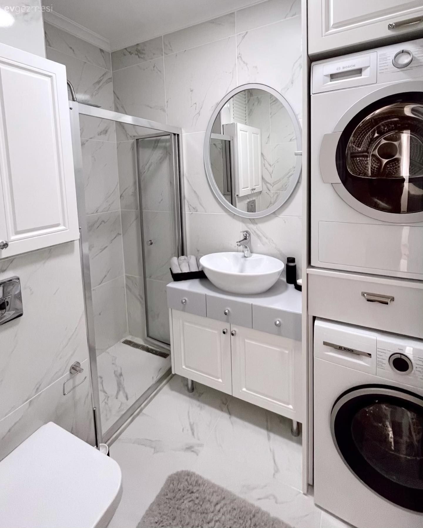 Bu Modern Ev Uzun Tadilatlardan Geçerek Yeni Haline Ulaşmış!