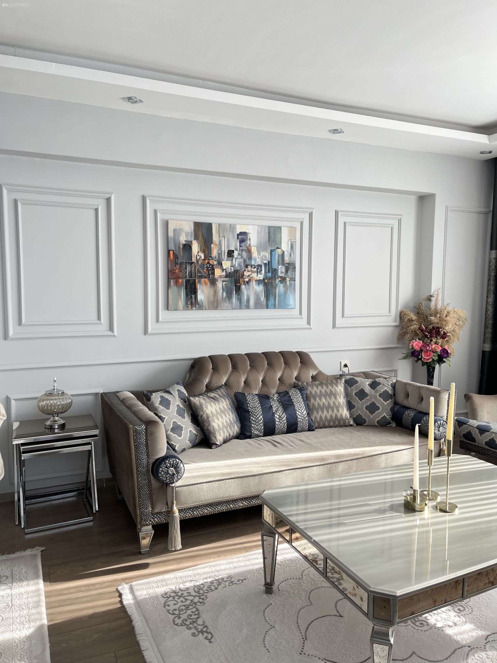 Art Deko ve Klasik Arasında Yolunu Çizmiş Bir Dekor