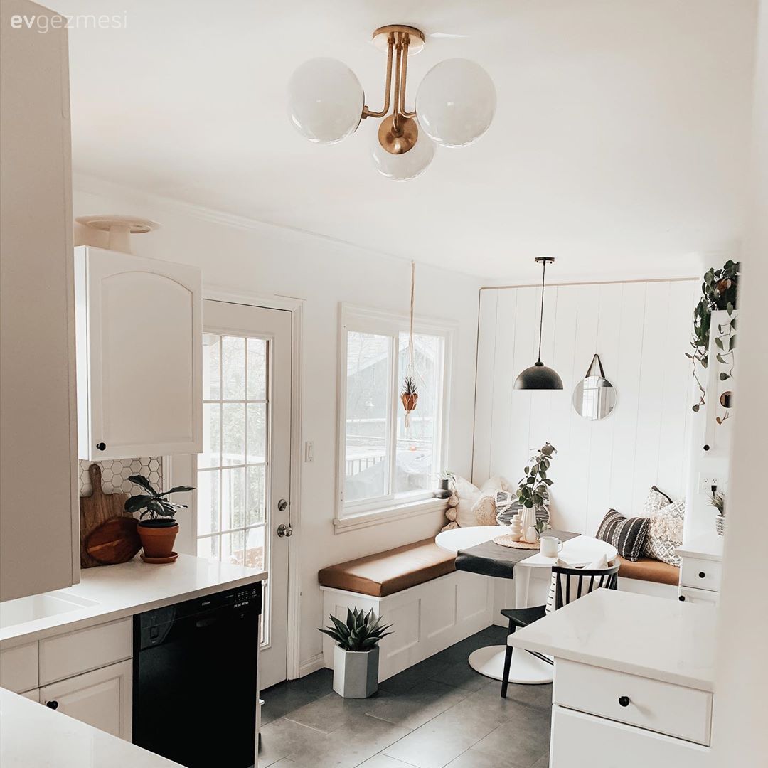 Mutfakların En Keyifli Köşeleri: Mutfak Sedirleri ile Dekorasyon