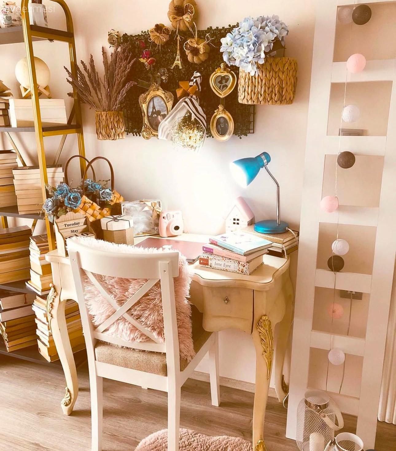 İki Katlı Bu Evin Her Köşesi Pozitif Enerji Saçıyor