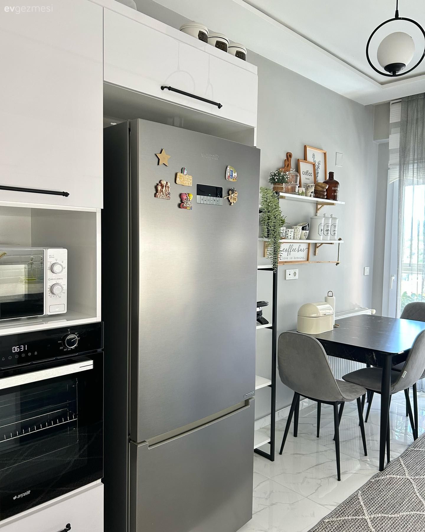 Muğla'daki Bu Evin Balkonundan Evin İçine Enerji Yayılıyor