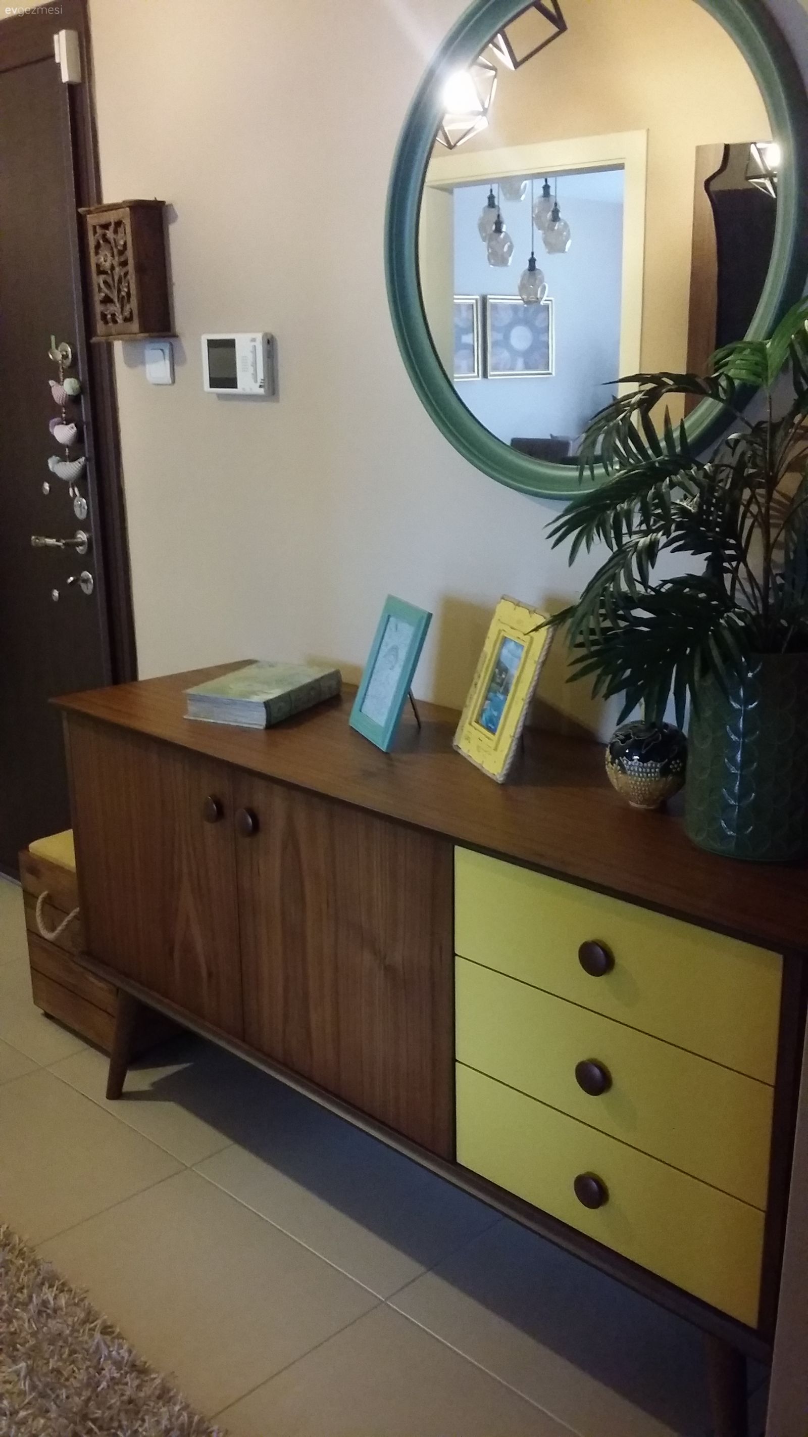 Antre, Ayna, Dresuar