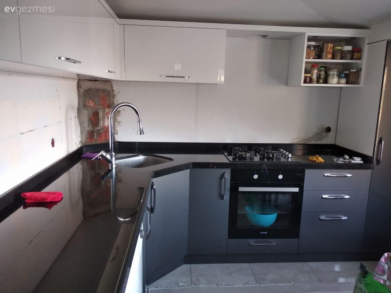 Mutfak Tezgah Arası Cam