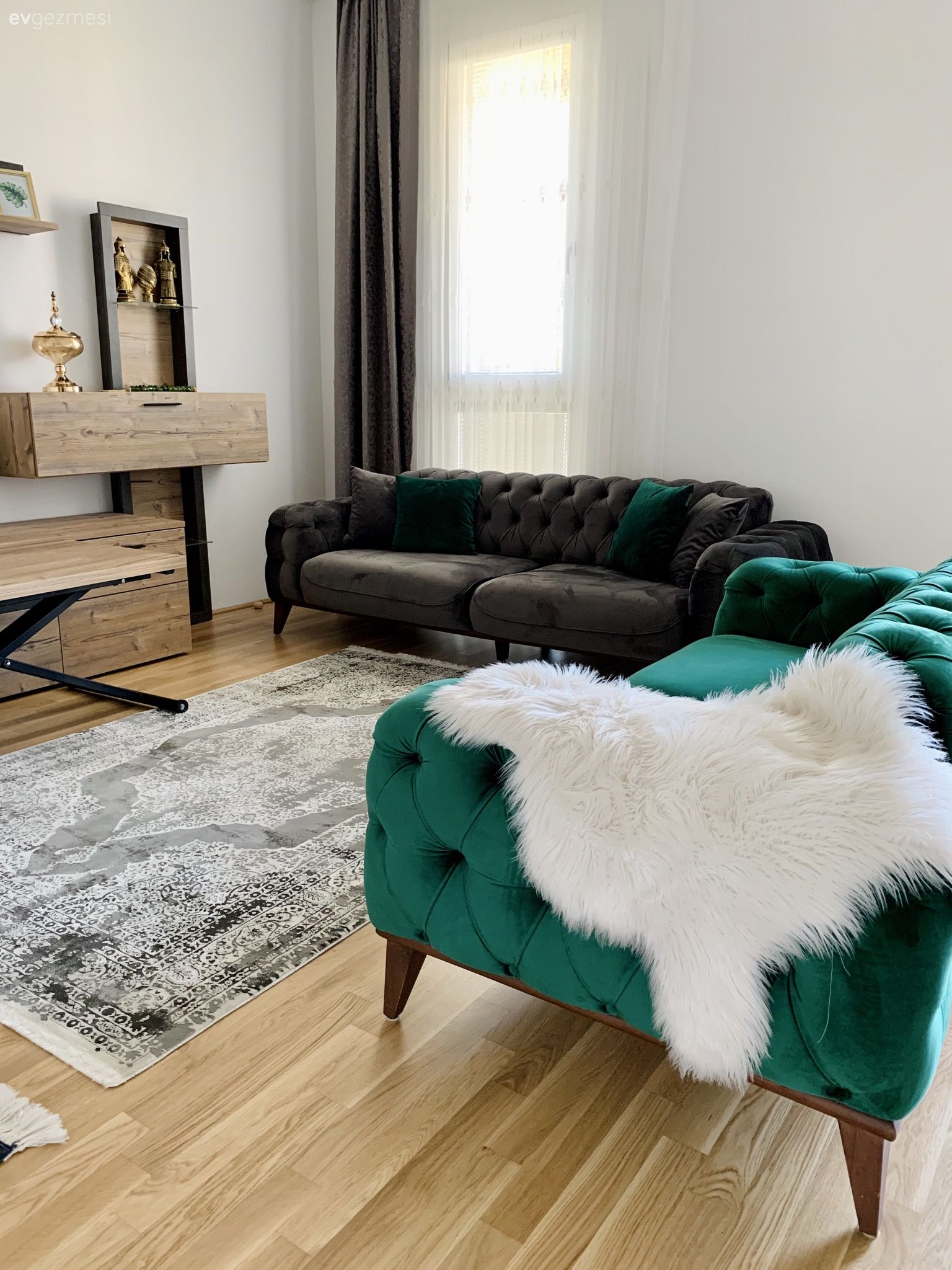 Oturma odam yavas yavas sekullenmeye basladi????siz ne diyorsunuz????